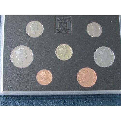 1984 QUEEN ELIZABETH II ROYAL MINT PROOF SET BLUE CASE. I