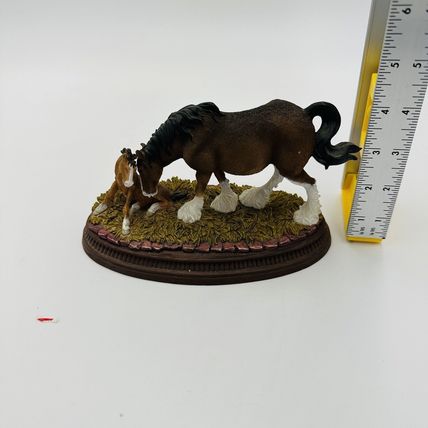 Anheuser Busch Figurine Mare & Foal F15 Numbered 1747 Vintage Rare 2004