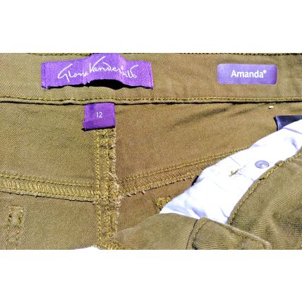 Gloria Vanderbilt Women's Amanda Original Slimming Jean Olive Size 12 Medium