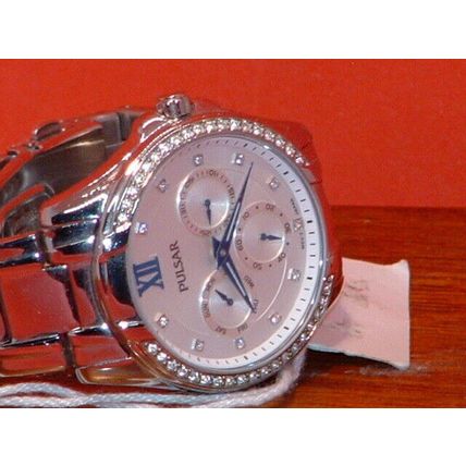 Pre-Owned Men’s Silver Pulsar Swarovski Crystal Sports Analog Watch