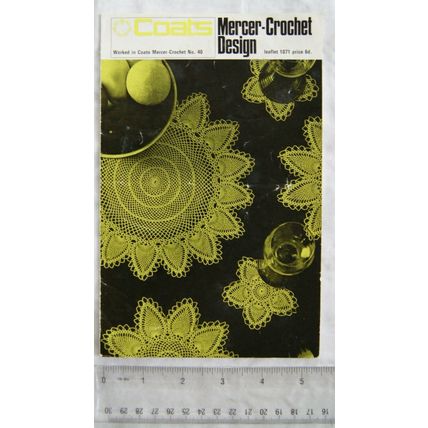 1969 Coats Leaflet 1071 crochet luncheon set