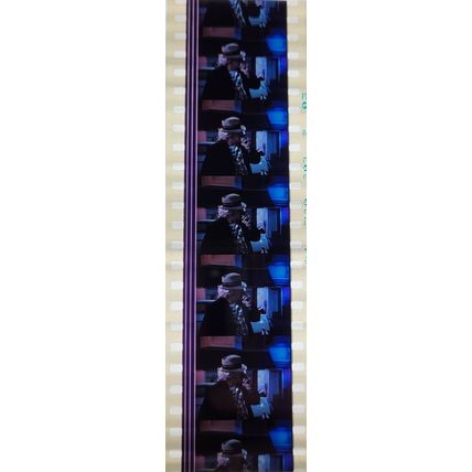 Back to the Future 2. Pk HCH - b042P . - 1 STRIP OF 5 - 35MM FILM CELLS