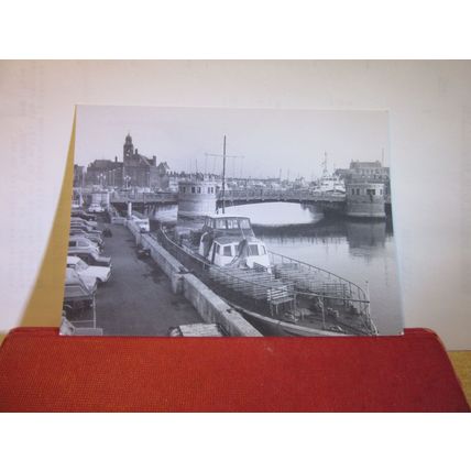 1976, THE PORT, GREAT YARMOUTH, NORFOLK unused postcard by Mercury Newspaper =