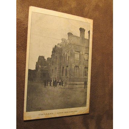 Early Gaumet Postcard - Doullens - L'Ecole des Garçons, Somme France