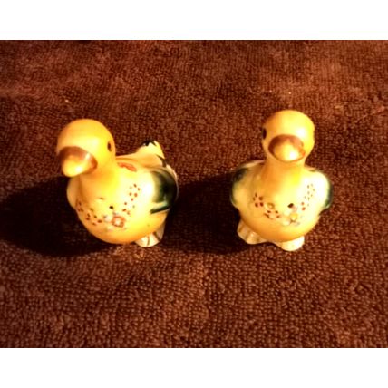 Old Vintage Doves Salt & Pepper Shackers 3 1/4" Tall 1940/50s