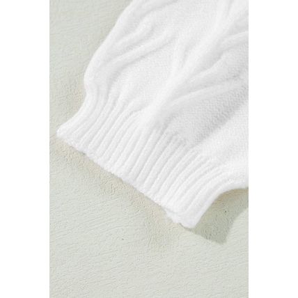 White Flower Detail Knitted Notched Neck Sweater