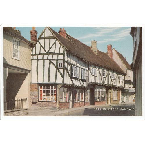 Strand Street Sandwich Kent Postcard 02G