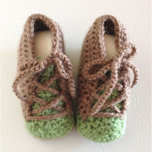 Baby booties #B008 crochet tennis shoes converse trainers footwear 0-6 months