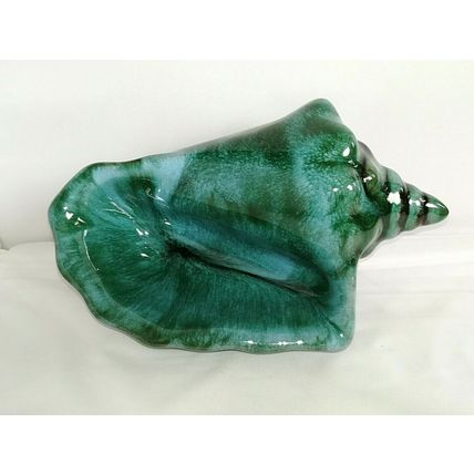 BLUE MOUNTAIN POTTERY CANADA, Large, Stunning, SEA SHELL, Beautiful, Very Rare.