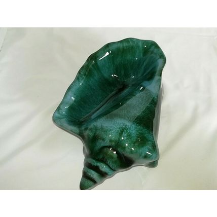 BLUE MOUNTAIN POTTERY CANADA, Large, Stunning, SEA SHELL, Beautiful, Very Rare.