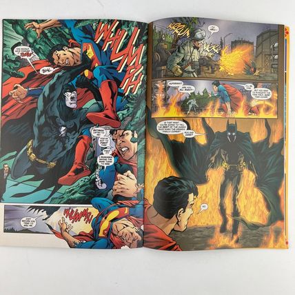 Comic Book - Superman / Batman 32-A by DC Comics Feb 01 2007