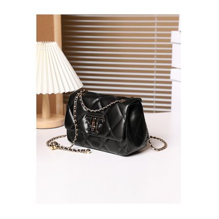 New Buckle Genuine Leather Shoulder Crossbody Bag