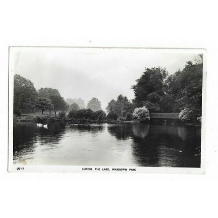 Luton, The Lake, Wardown Park, RP Postcard.