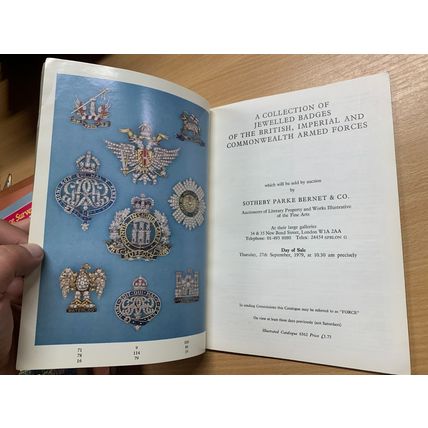 1979 SOTHEBYS JEWELLED BADGES BRITISH ARMED FORCES AUCTION CATALOGUE BOOK (LL)