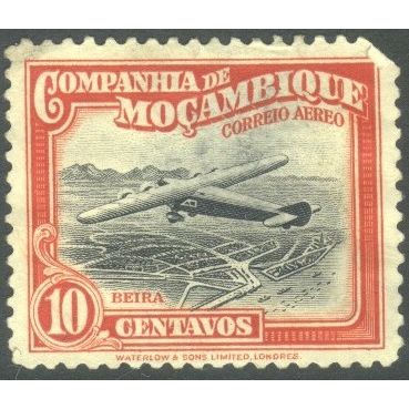 Mozambique Company 1935 (Air) - SG272 - 10c black/red - Airliner Over Beira - MH