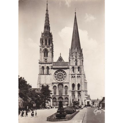 Chartres Cathedrale France Real Photograph Postcard unused VGC