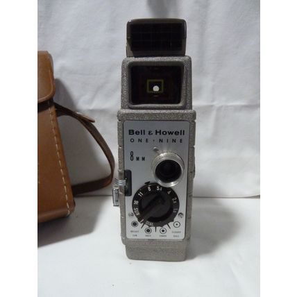 Bell & Howell One-Nine 8mm Camera, Vintage w/Case*
