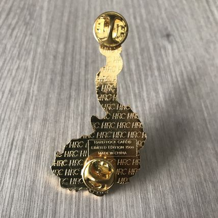 Hard Rock Cafe 2000 KOWLOON OPENING DRAGON GUITAR PIN LE MINT - HRC