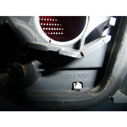 Volvo V70R XC70 V70 Upper Tail Light Lens + Bulb Socket 98 99 00 Right Passenger