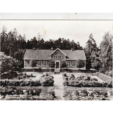 Norsk Folkmuseum Leikangor prestegard med Toulowmuset Norway Postcard unused VGC