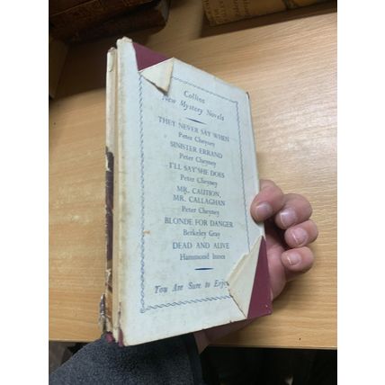 1947 PETER CHEYNEY "I'LL SAY SHE DOES!" FICTION HARDBACK BOOK (P3)