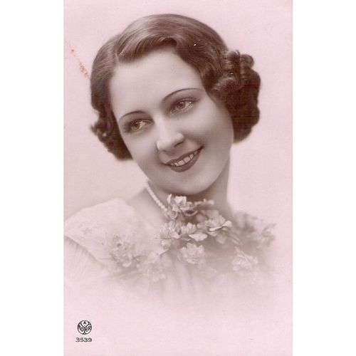 CARTE POSTALE - JEUNE FILLE - REF 4