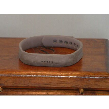 Pre-Owned Slim Grey Fitbit Smartband (For Parts)
