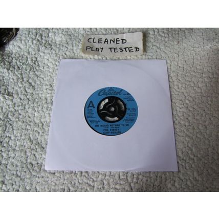 Phil Everly & Cliff Richard - she means nothing to me - 7" vinyl single 1982