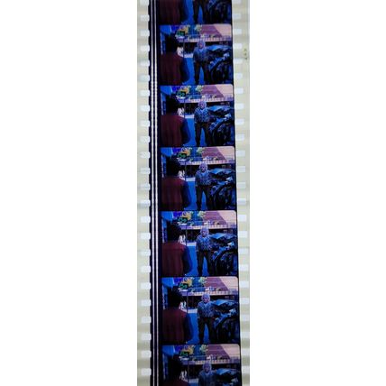 Pk DAU - C - MIX - A 007g . - 1 STRIP OF 5 - 35MM FILM CELLS. ( BTTF2 )