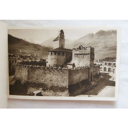 Vintage Book of 12 Postcards Gavarnie, France