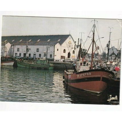 La Criee Bretagne France Postcard posted 1977 corner crease
