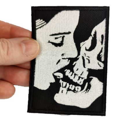 Skull French Kiss Iron On Patch Sew Motif Embroidered Badge 8.5 cm x 6.1 cm P339