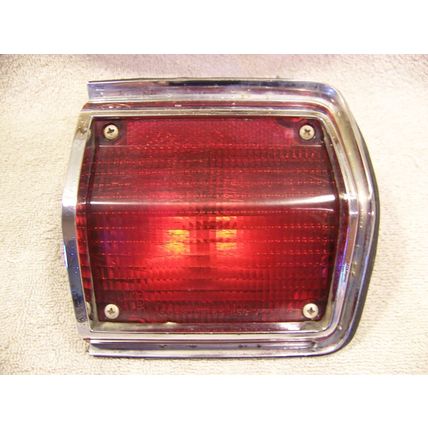 1965 PLYMOUTH FURY WAGON RH TAILLIGHT ASSEMBLY FURY II STATION WAGON 2449676