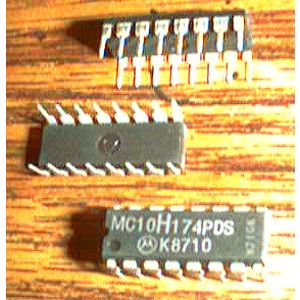 Lot of 25: Motorola MC10H174PDS