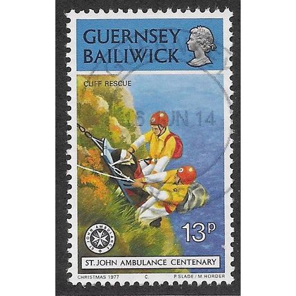 GUE 1977 13P 'CHRISTMAS AND ST JOHNS AMBULANCE' FINE USED (EBID66-815)
