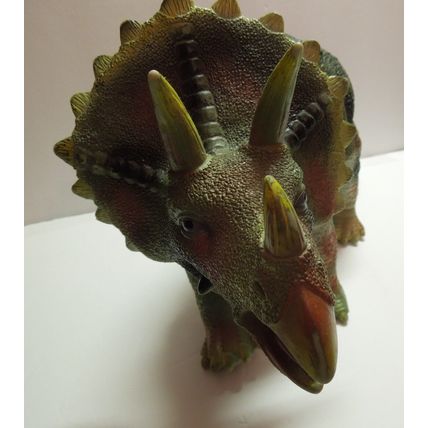 Realistic Soft Plastic Triceratops Dinosaur Figurine 17 inches long! 2009