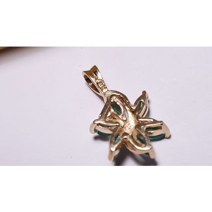Estate .46ctw Natural Marq Emerald / Rd Diamond 14Kt Y/Gold Flower Pendant#22527