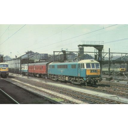 Class 86 E3109 Train at Crewe Railway Station in 1967 Postcard