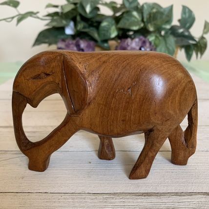 Vintage Solid Teak Hand Carved Wooden Elephant Sculpture Wood Figurine 5.5”x3.5”