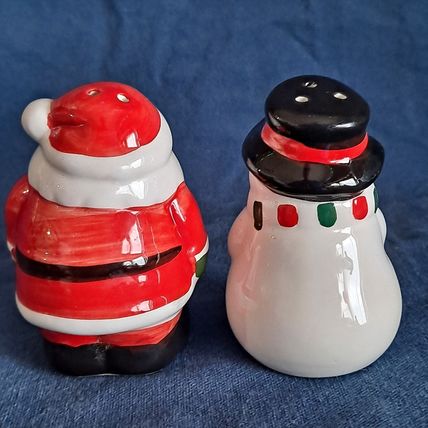 SANTA & SNOWMAN SALT & PEPPER SHAKERS Set Christmas Holiday Ceramic