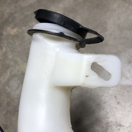 GM 19120261 OEM Washer Fluid Reservoir + Pump 15140461 + Level Sensor 13319533