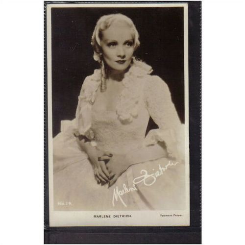 MARLENE DIERICH FILM STAR POSTCARD