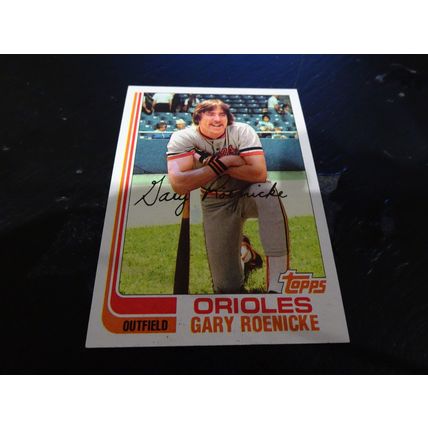 1982 Topps Card # 204A Gary Roenicke Excellent-Mint (6) Baltimore Orioles