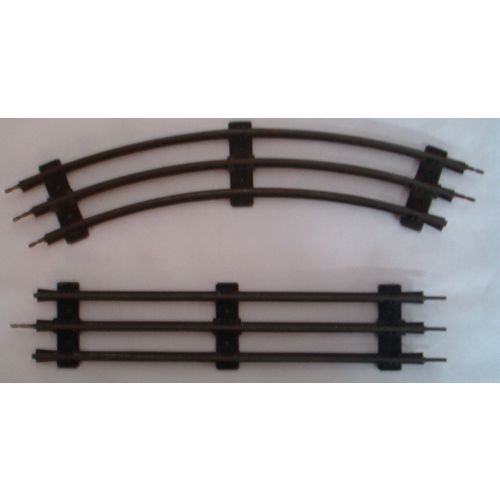 VINTAGE METAL ' TRAIN TRACKS set of 35 O gauge