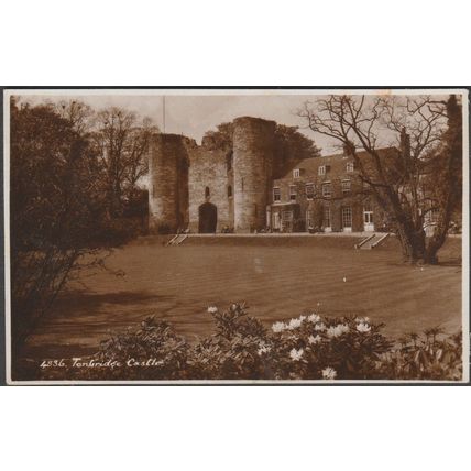 Tonbridge Castle, Kent, 1942 - Sweetman RP Postcard