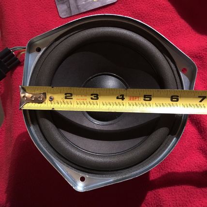 Land Rover LR2 LR020127 Sub Woofer Speaker OEM Philips