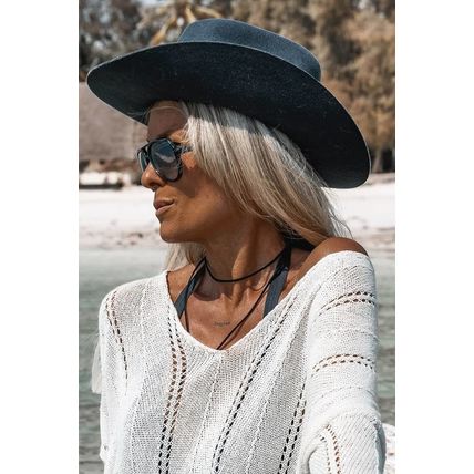 White Hollowed Detail Knitted Loose V Neck Sweater