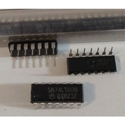 Lot of 15: Motorola SN74LS00N