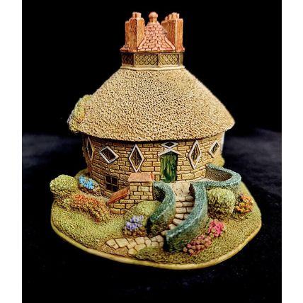 Lilliput Lane A LA Ronde Cottage Collectable Thatched Vintage Ornament