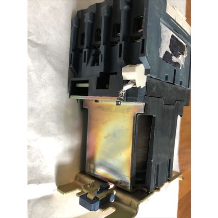 TELEMECANIQUE LP1 D65004 CONTACTOR 65AMP 4POLE 575VAC IEC,48V COIL,BC